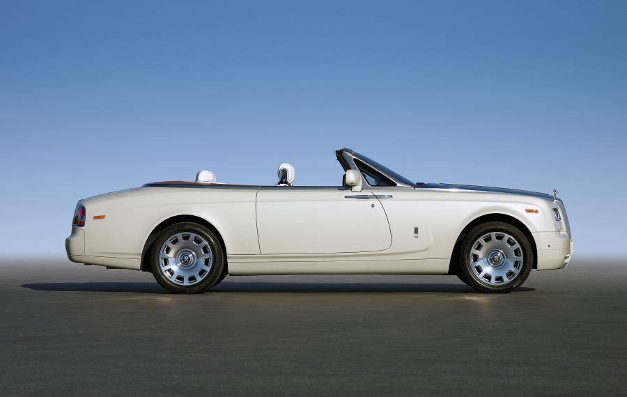  Rolls-Royce Phantom Drophead Coupe 2012 года  (фото 14 из 25)